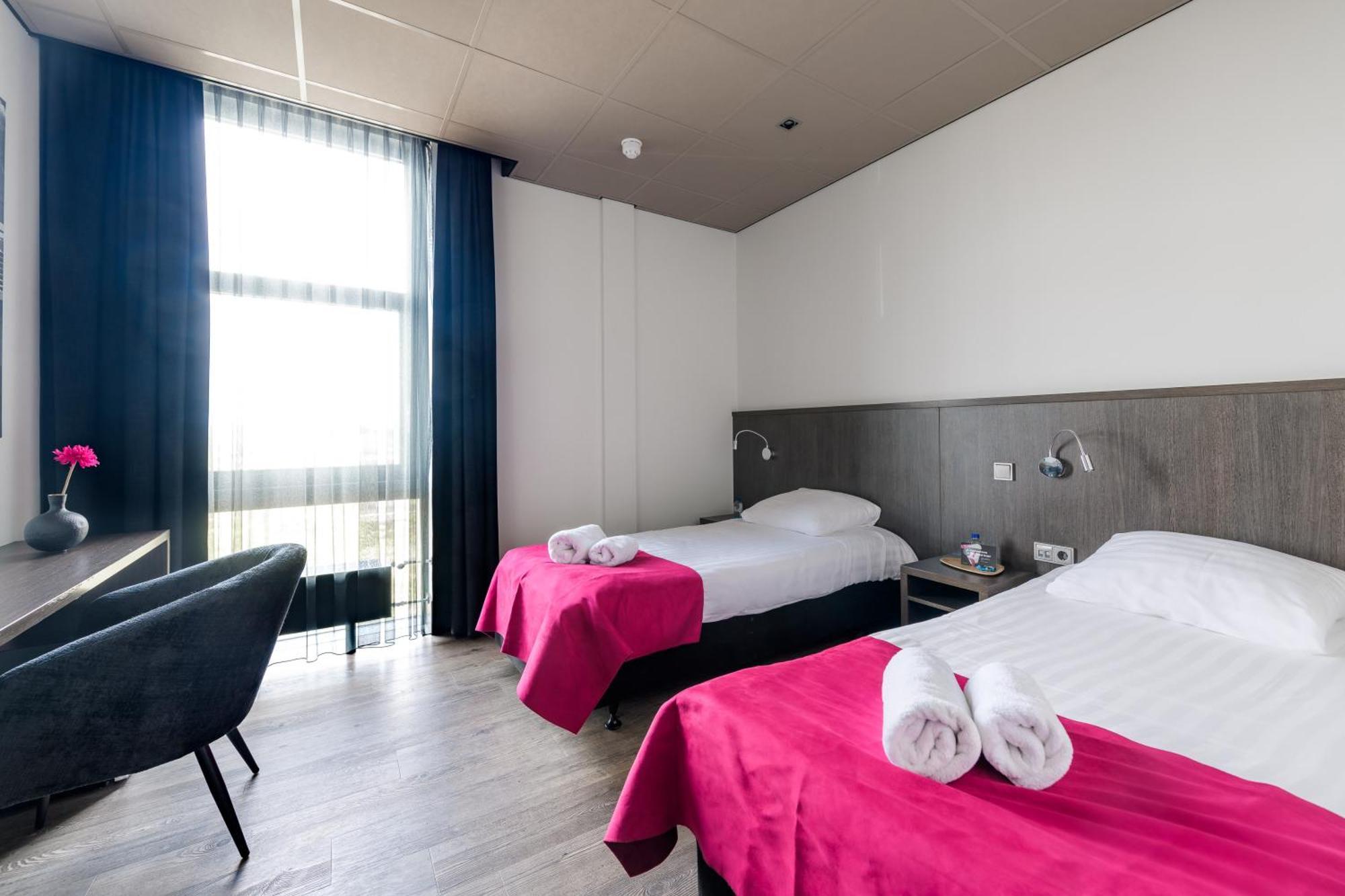 Bas World Hotel Veghel Exterior foto